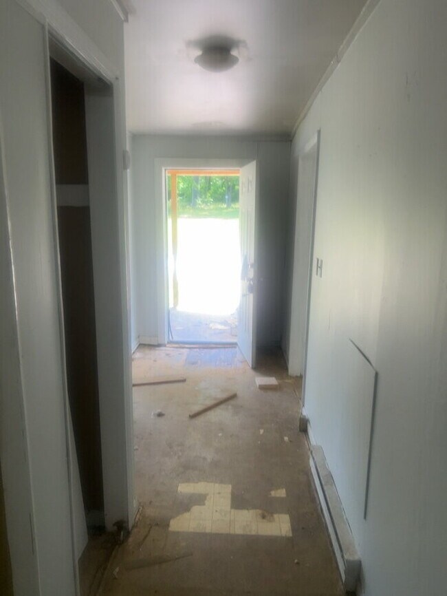 Building Photo - 3 Bedroom 1 bathroom House in Spartanburg SC