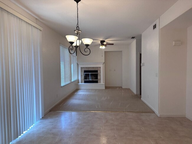 Building Photo - North Natomas- 3 Bed 2.5 bath 2 Car Corner home