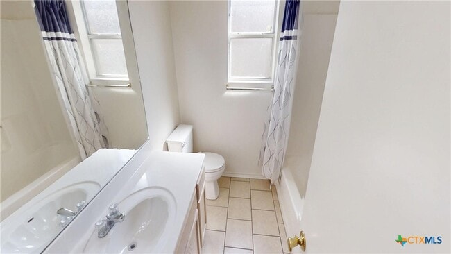 Building Photo - 1815 Liberty Hill Dr