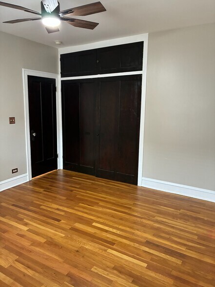 Building Photo - 801 Erie St