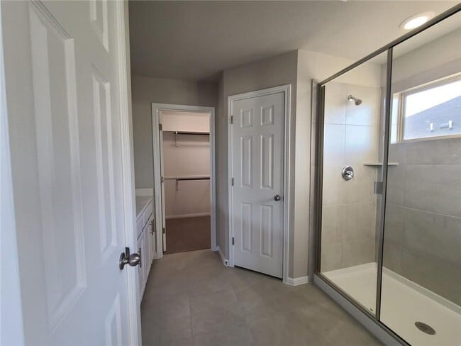 Building Photo - 3201 College Park Dr