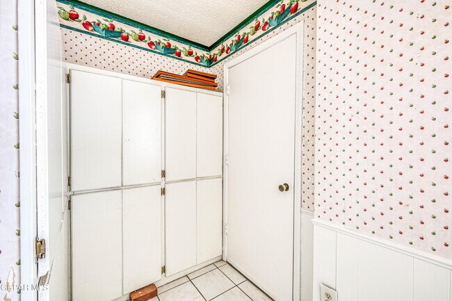 Building Photo - 3008 Gaston Dr