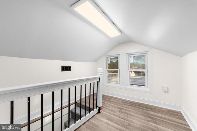 Building Photo - 257 Homecrest Ave