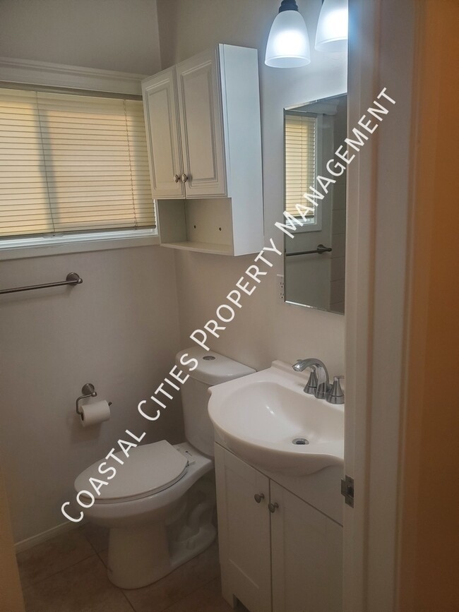 Building Photo - 4408 Ostrom Ave