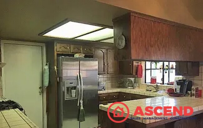 Building Photo - Quaint Home Near Pacheco and Stine!
