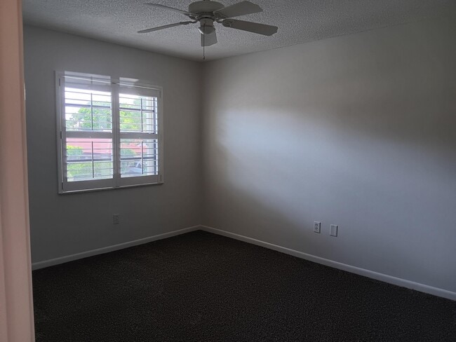 Building Photo - 8045 Eastlake Dr