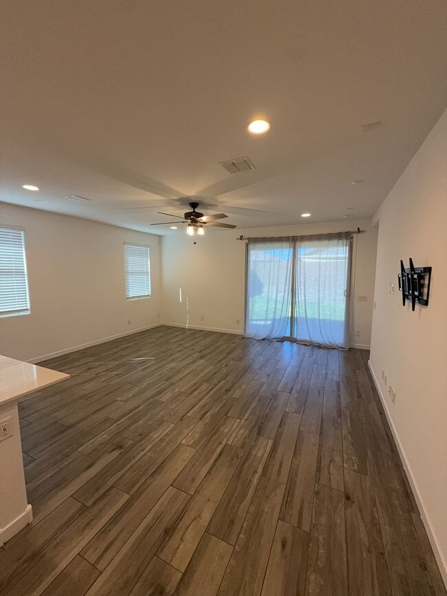 Building Photo - 24596 N 170th Dr