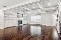 Building Photo - 4612 Chartres St