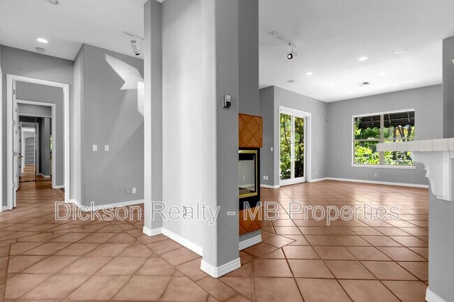 Building Photo - 4440 Juniper Trail