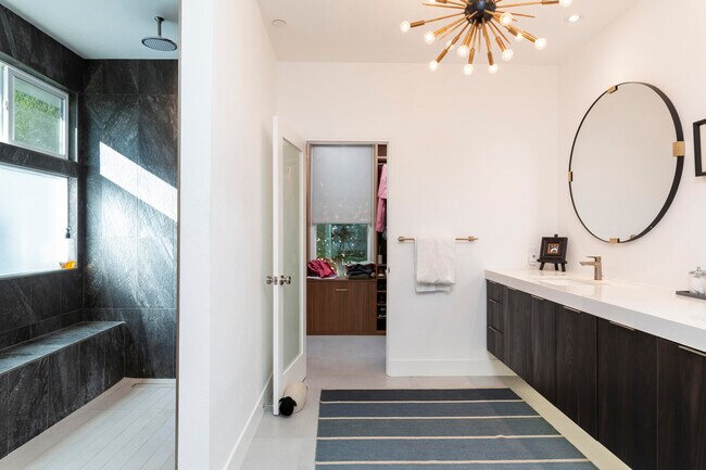 Building Photo - 4962 Frey Way