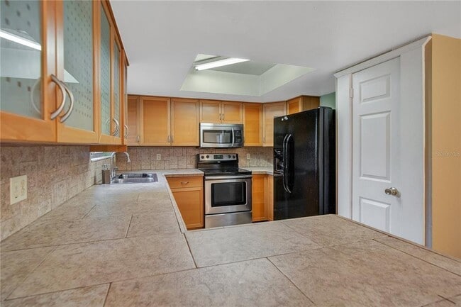 Building Photo - 110 N Deerwood Ave