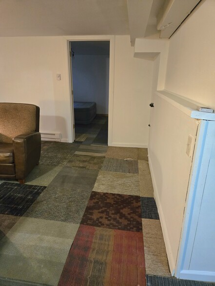 Building Photo - 3913 Thomas Ave N