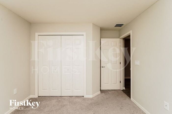 Building Photo - 121 Foxtail Loop