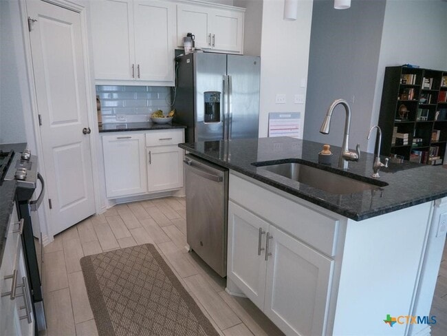 Building Photo - 292 Eagle Ford Dr