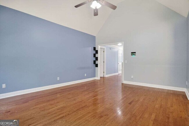 Building Photo - 354 E Creek Bend