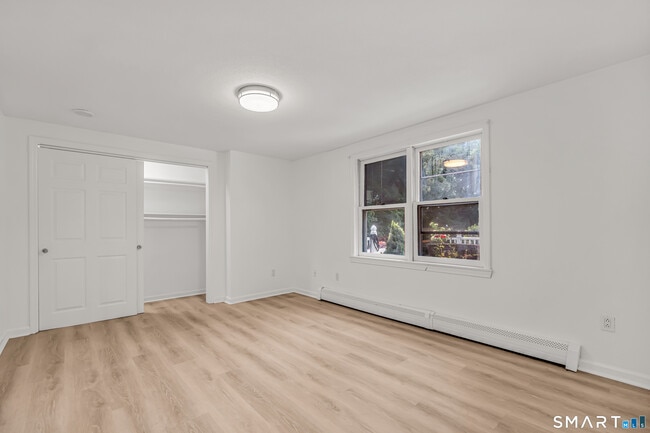 Building Photo - 112 Woodbine St