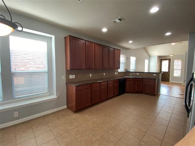 Building Photo - 1708 Adams Pl