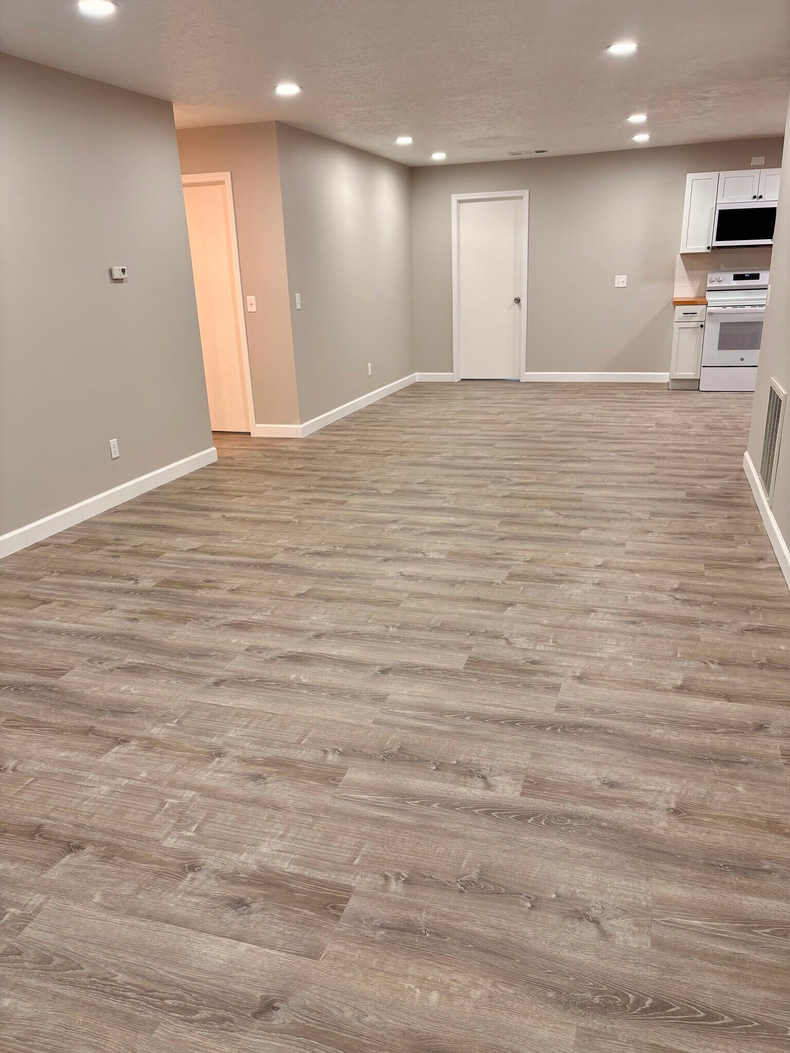 Building Photo - 1809 Sawmill Pl