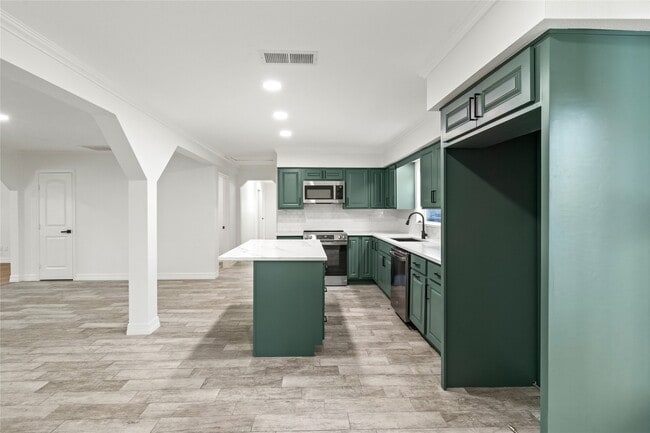 Building Photo - 5425 Jeffrey St