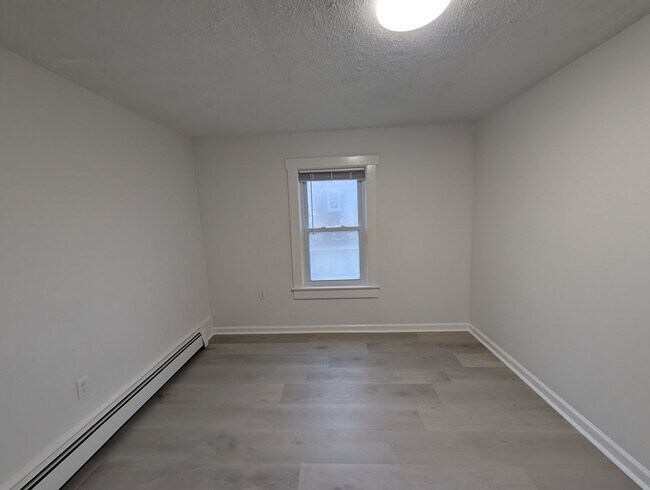 Building Photo - Stunning 3 bedroom 2 bathroom single family house available in Asbury Park!