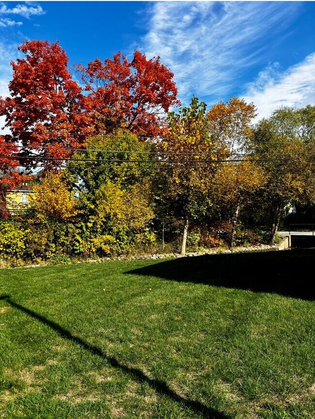 Building Photo - Newly Renovated 2 bedroom in Fairborn! Clo...