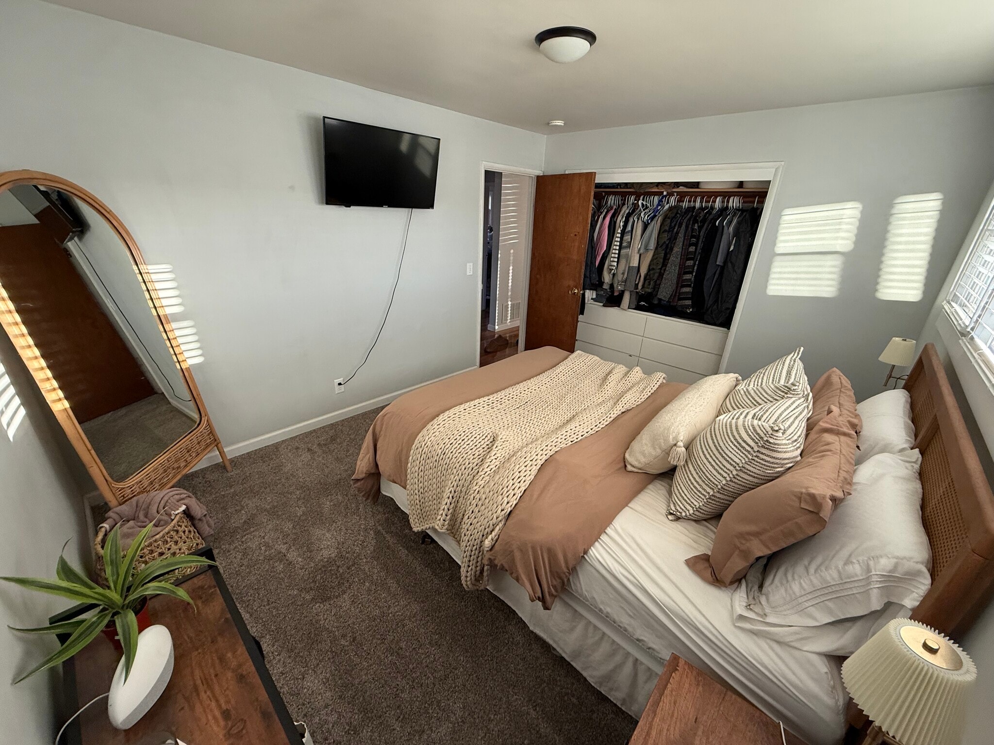 Building Photo - 227 Randolph Way