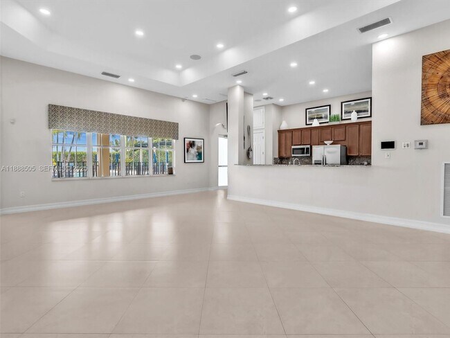 Building Photo - 8926 W 35th Ct