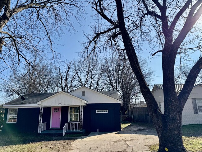 Primary Photo - Newly Renovated Three Bedroom