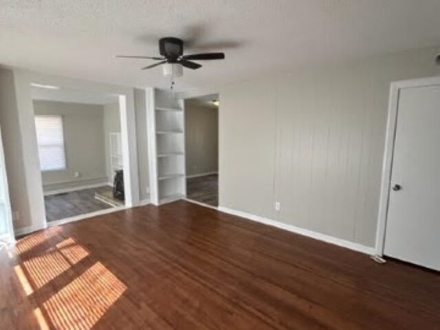 Building Photo - 857 Glen Oak Dr