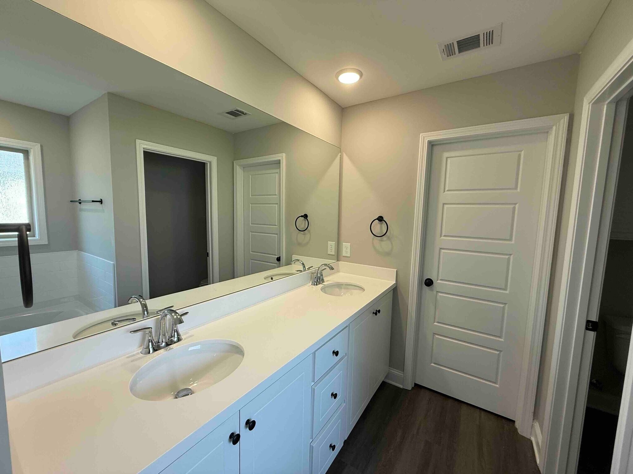 Building Photo - 548 Patrick Farms Dr