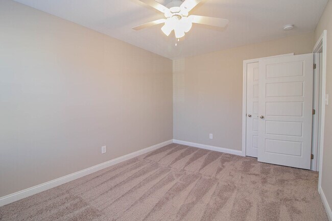 Building Photo - 4007 Ft Sumter Dr