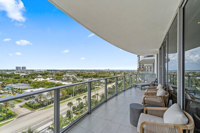 Building Photo - 3100 N Ocean Dr
