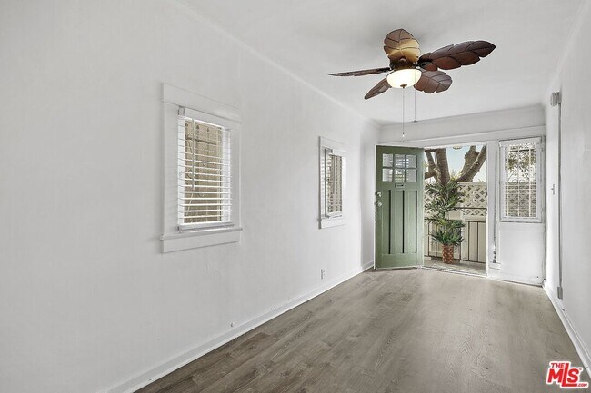 Building Photo - 1916 3rd St
