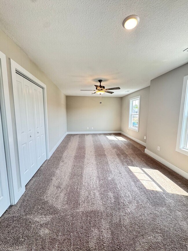 Building Photo - Maryville 37803 - Brand New 4 bedroom, 2.5 bath home - Contact Jackie Mills (865) 748-2851