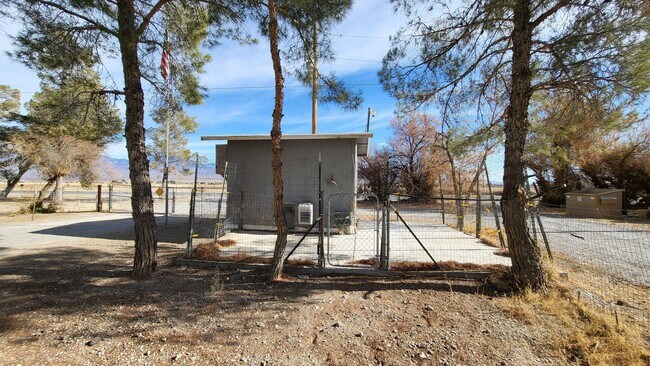 Building Photo - 521 Alaska Way