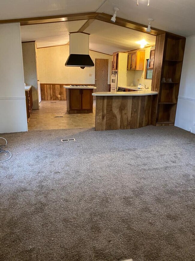 Building Photo - 416 Schaal Rd