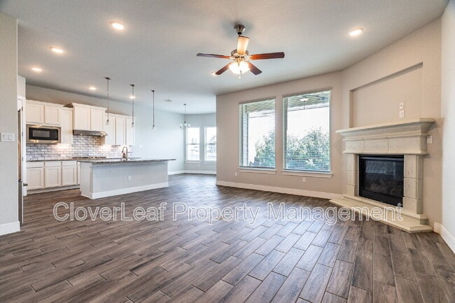 Building Photo - 3159 Daisy Meadow