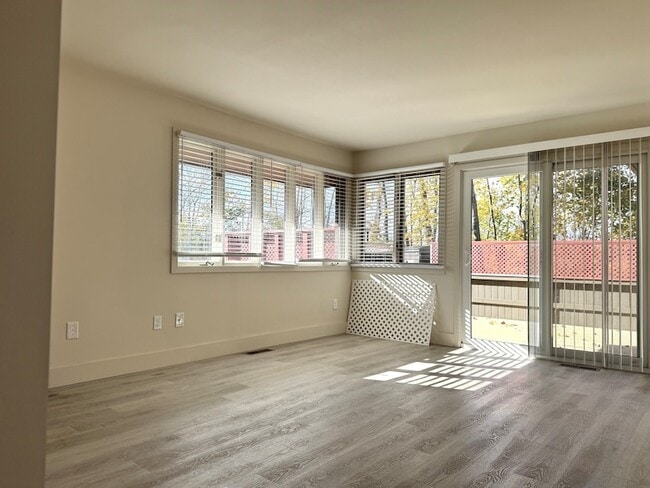 Building Photo - 110 Montoya Dr