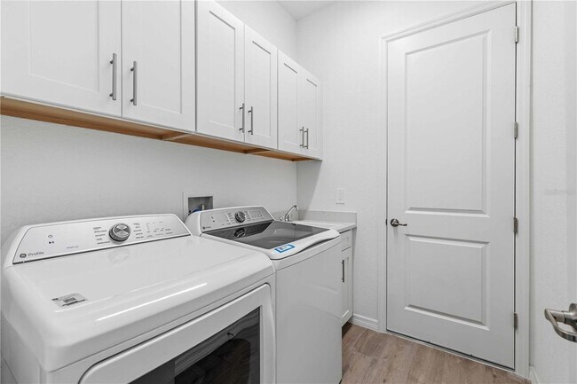 Building Photo - 5420 Lightning Whelk Ln