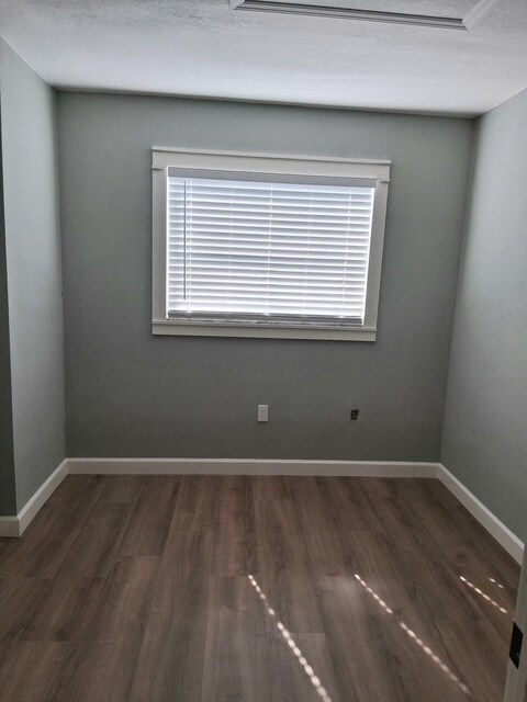 Building Photo - 308 Banana St