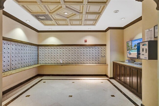 Building Photo - 18151 NE 31st Ct