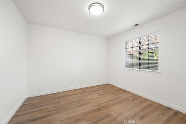 Building Photo - 836 Casals Dr