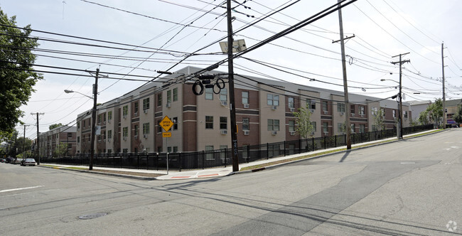 Building Photo - Cherry Park Apartments