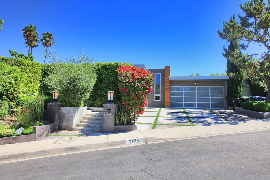 Building Photo - 3054 Elvido Dr