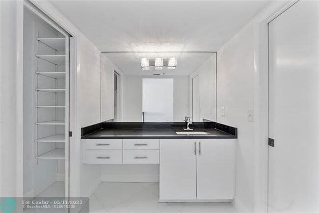 Building Photo - 7579 Imperial Dr