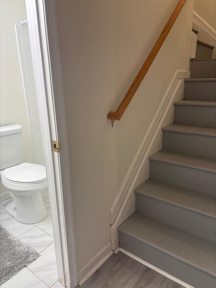 Building Photo - 19917 Knollcross Dr