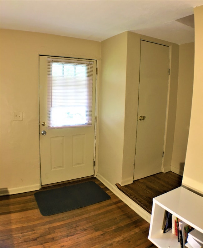 Building Photo - 432 E 16th Ave