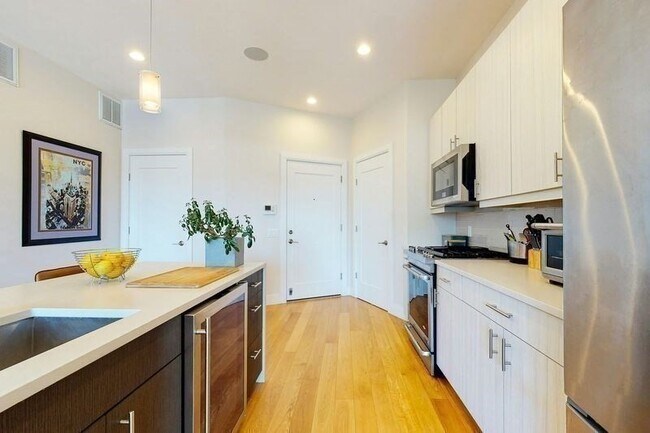 Building Photo - 488 Dorchester Ave