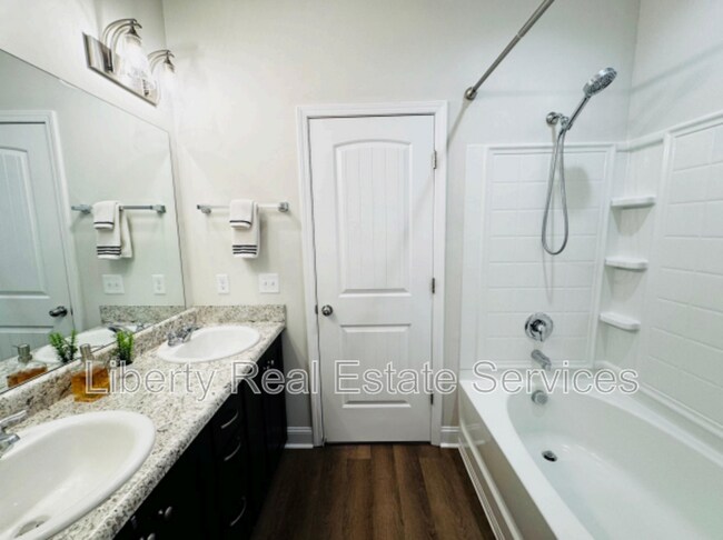 Building Photo - 342 Mcclelland Lp NE