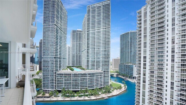 Building Photo - 801 Brickell Key Blvd